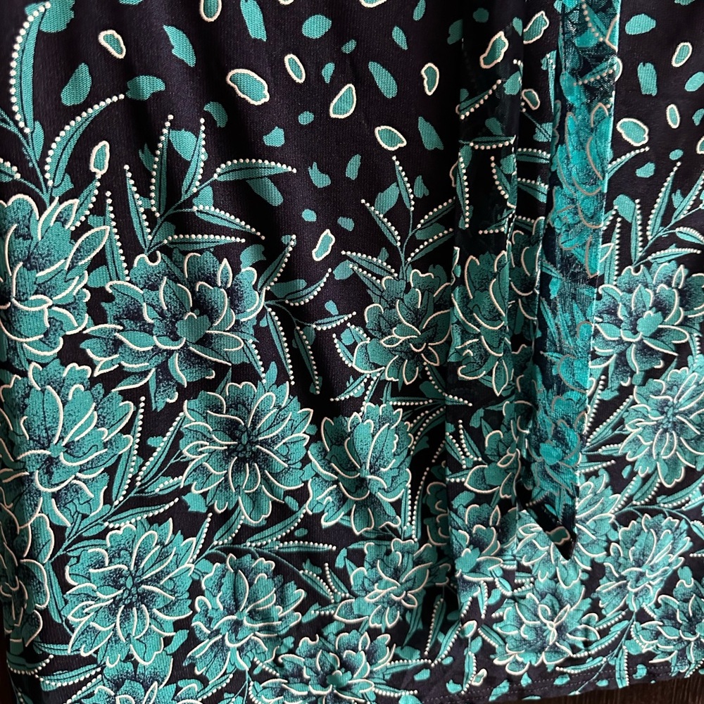 Mesh Splatter & Floral Print Top - Picture 4 of 8